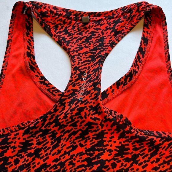 Women's Nike Racerback Running Tank Black and Orange V Neck Size Medium - Picture 2 of 5